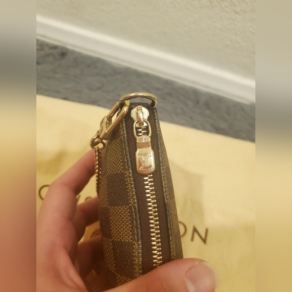 Louis Vuitton mini pochette damier ebene - Picture 6 of 16